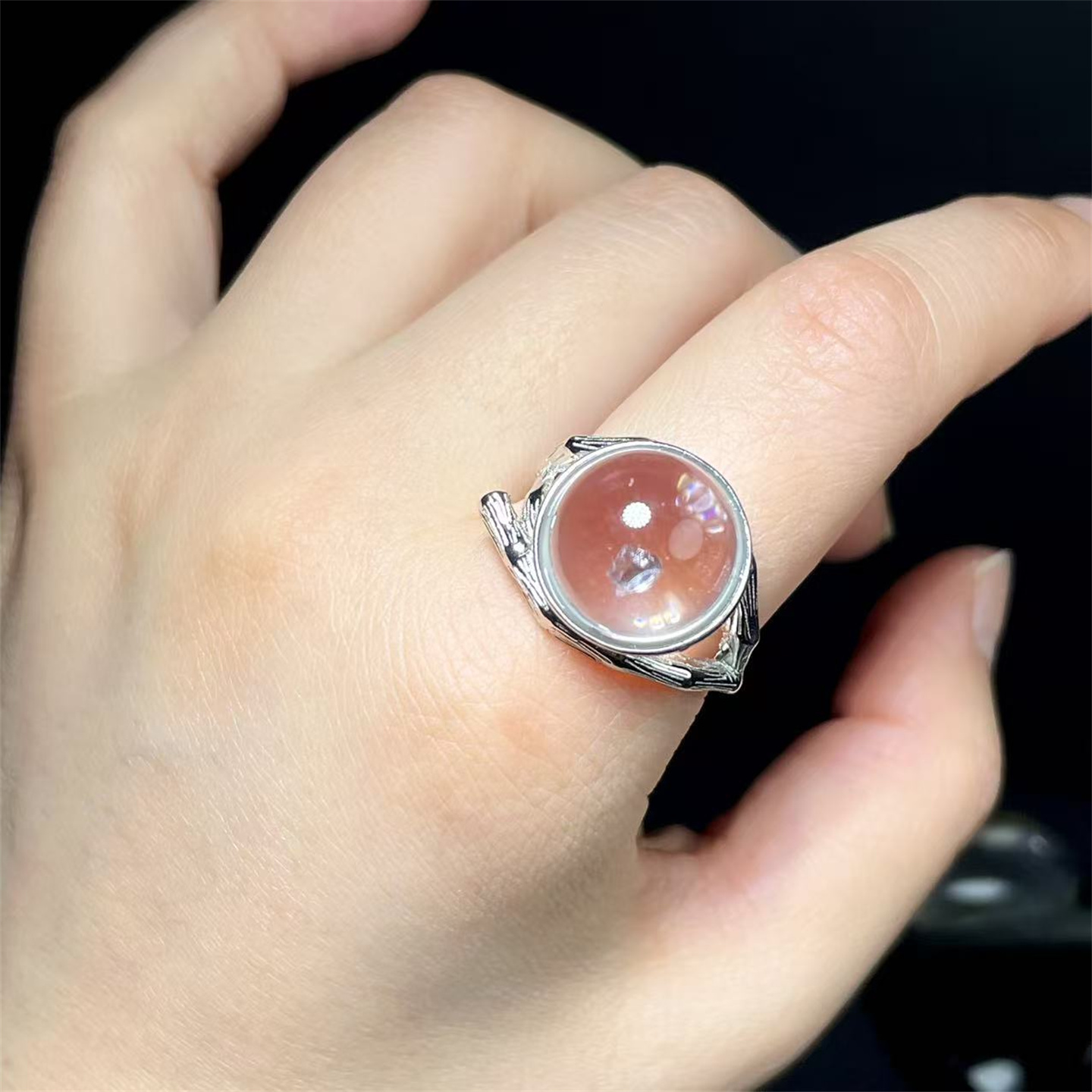 天然水晶全包裹蓝色锐钛矿圆珠14mm银镶嵌戒指环活口可调饰品礼物