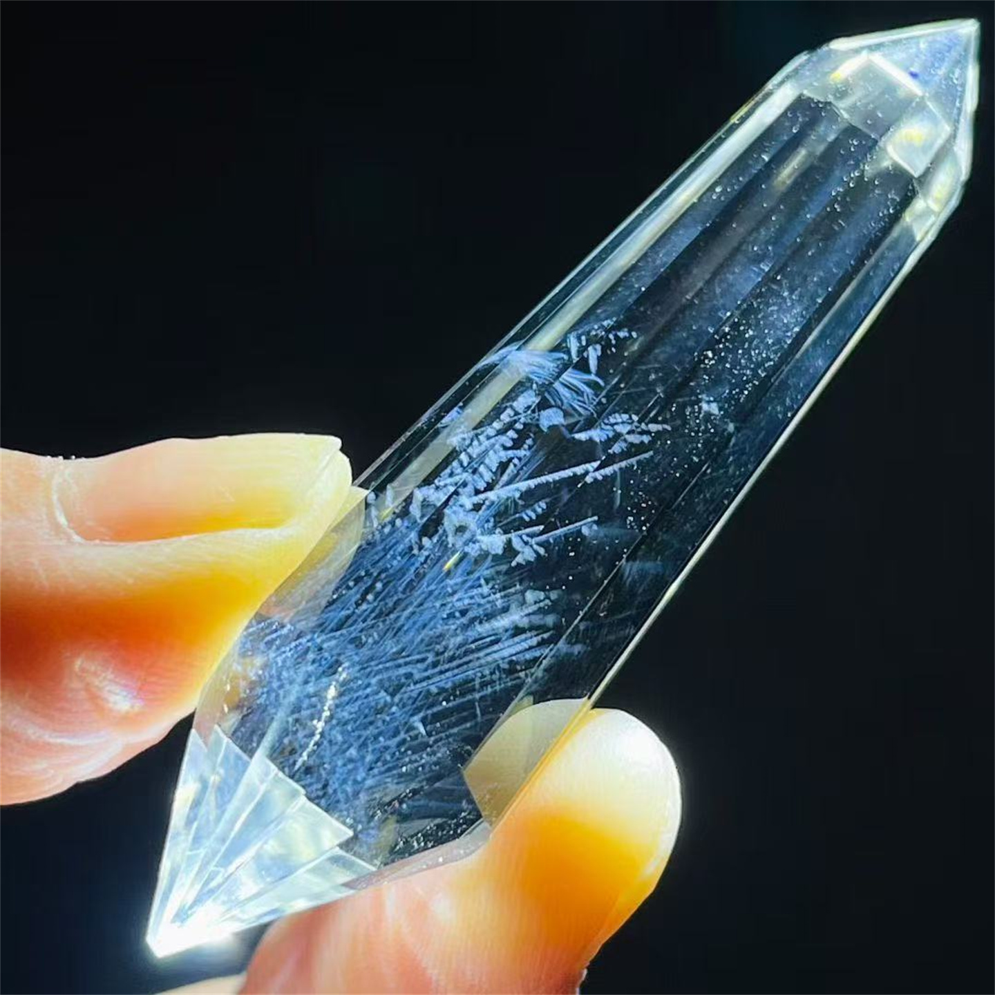 天然白水晶蓝针十二面双尖柱手握把玩毛衣车挂件项链吊坠一物一图