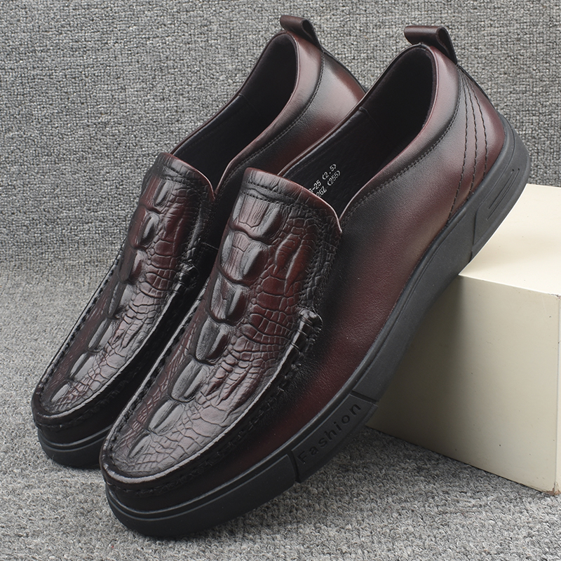 库存男士头层牛皮商务休闲皮鞋真皮透气厚底套脚休闲鞋舒适男单鞋