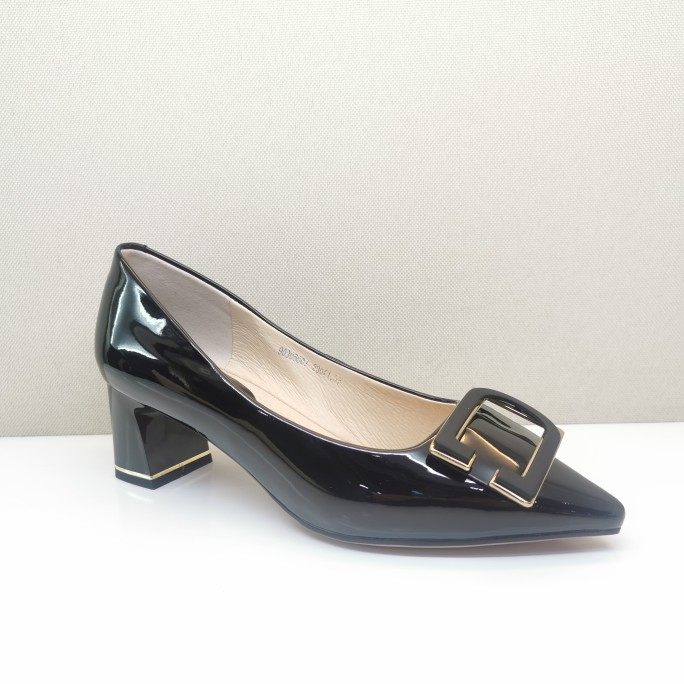 佰纳女鞋新款专柜正品真皮时尚漆皮舒适职业正装浅口女单鞋