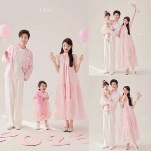 影楼儿童摄影服装 道具 粉色系一家三口全家福拍照服装 小清新亲子装