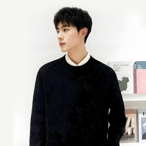 冬季保暖黑色慵懒风羊绒毛衣男