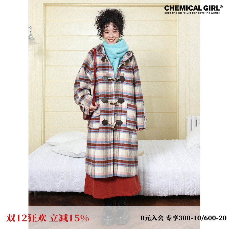大格纹牛角扣连帽羊毛大衣女