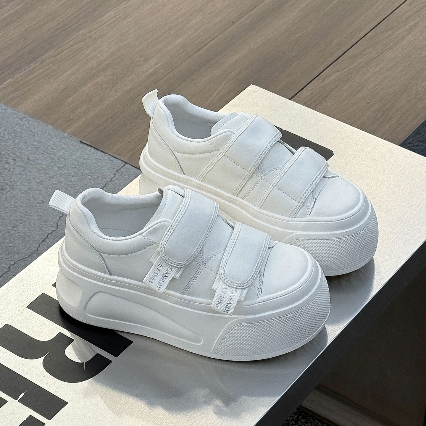 魔术贴真皮小白鞋可爱厚底大头鞋