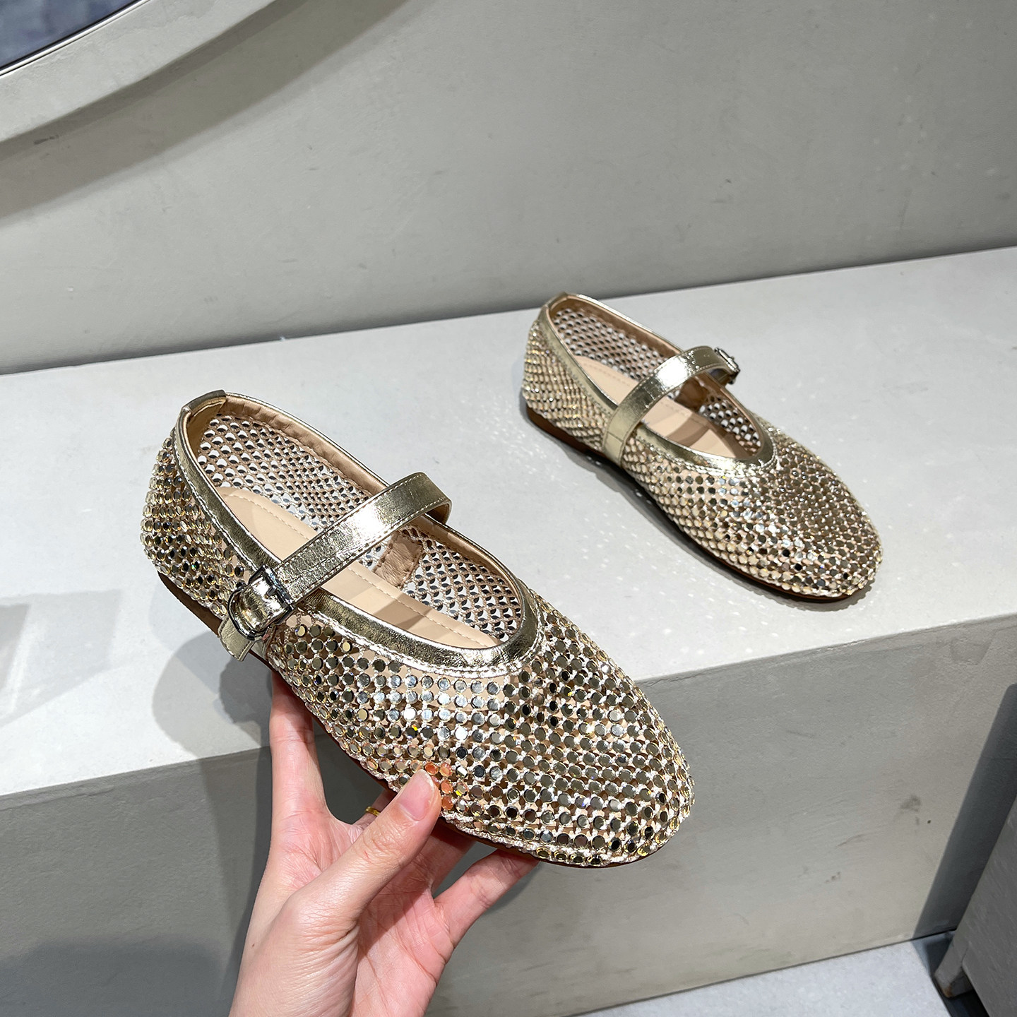 2026新款编织玛丽珍鞋女金色水钻一字带平底镂空透气舒适简约单鞋,女鞋,时尚芭蕾鞋,淘宝优惠券,粉丝福利购,淘宝优惠卷