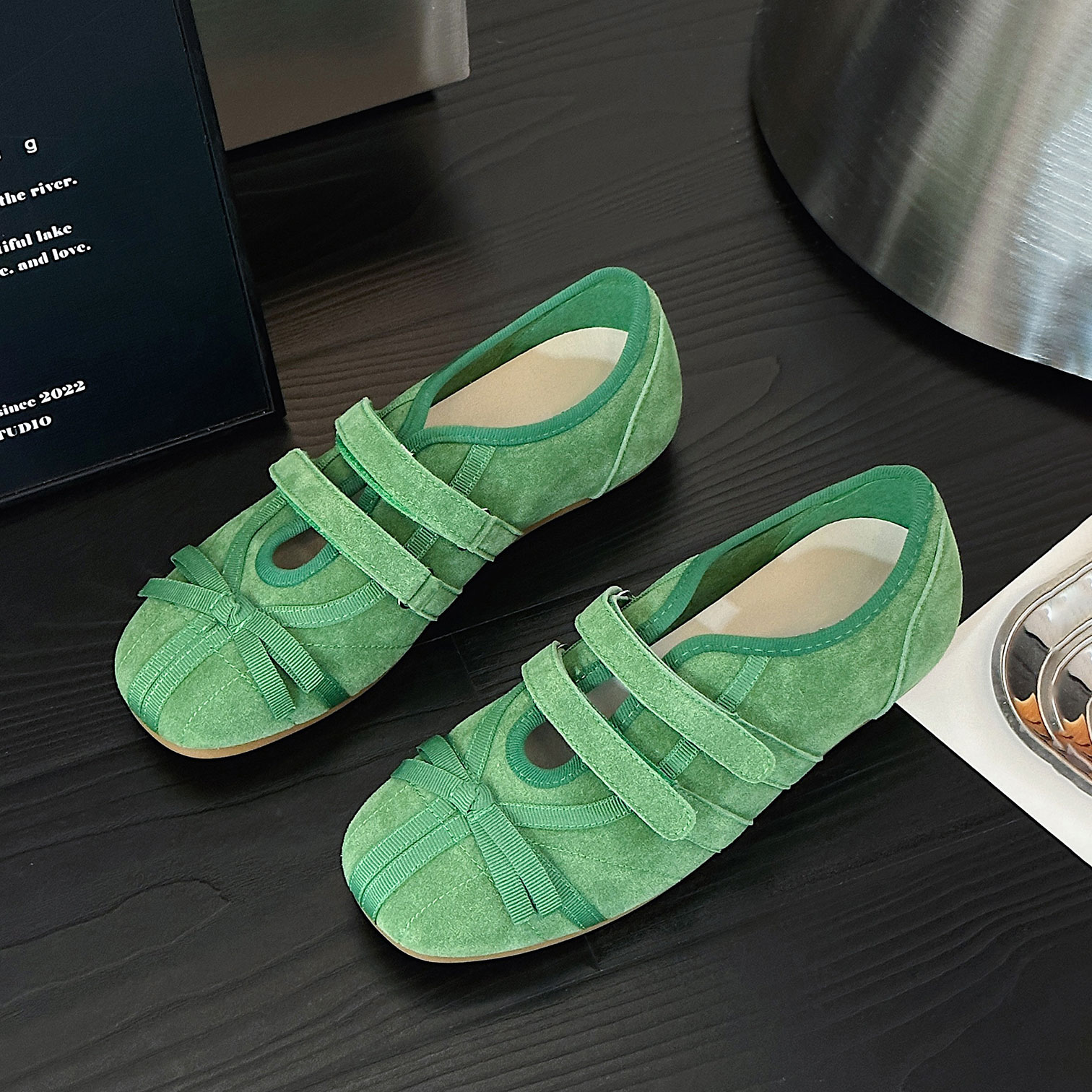 蝴蝶结内增高德训鞋小众设计感