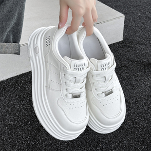 6cm厚底松糕鞋女2025新款爆款搭配阔腿裤增高时尚潮鞋真皮小白鞋