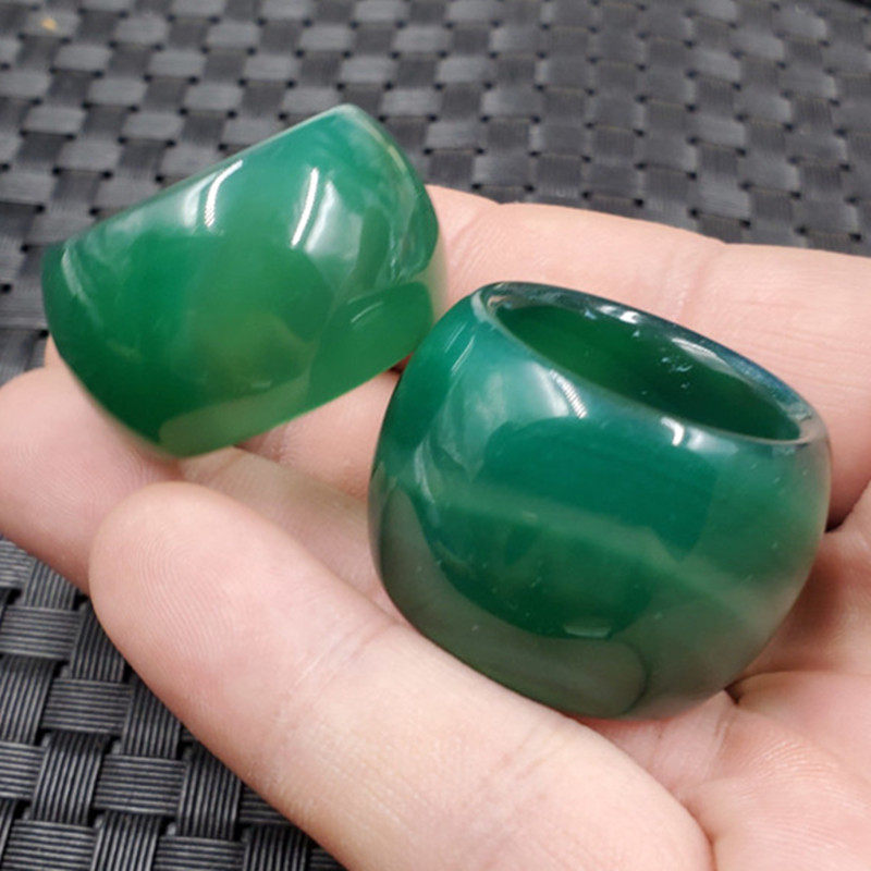玉石戒指墨绿色玛瑙戒指绿玉髓戒指加宽玉戒指大号戒指玉手饰玉,珠宝/钻石/翡翠,手饰,淘宝优惠券,粉丝福利购,淘宝优惠卷