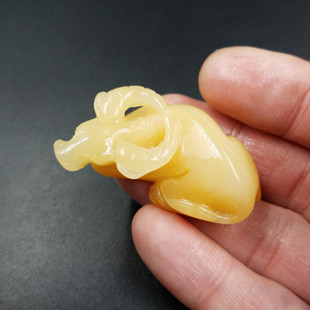 实物拍照 新款天然a货云南龙陵黄龙玉牛挂件手工雕刻立体牛吊坠