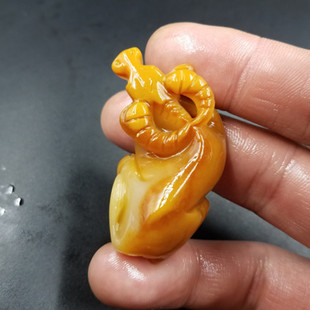 厂家直销 天然玉石a货立体黄龙玉牛挂件黄玉生肖牛吊坠玉石牛