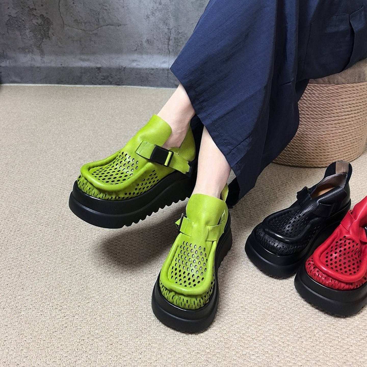 复古真皮糖果色厚底凉鞋女2026夏季新款小个子增高洞洞鞋休闲单鞋