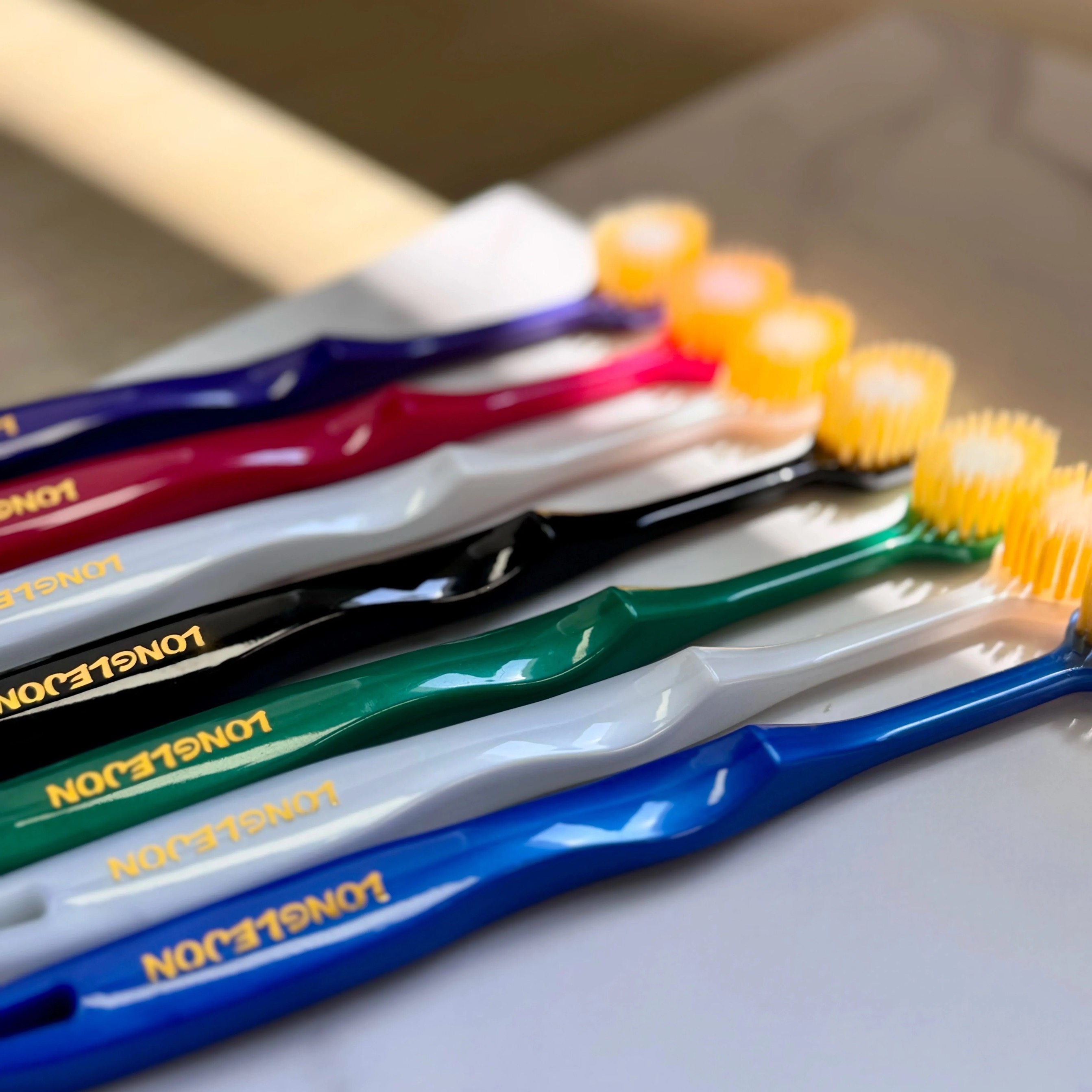 高性价比! 软毛宽头牙刷护龈深入清洁牙齿敏感成人旅行便携