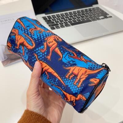 现货 外贸单！恐龙卡通圆筒笔袋 学生大容量轻便文具袋拉链收纳袋