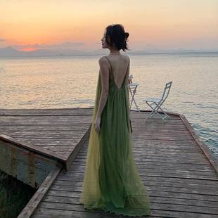 海滩夫人三亚拍照海边度假绿色沙滩裙性感露背吊带连衣裙女夏长裙