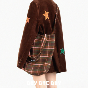 小众大容量通勤托特包双面 DAY原创单肩斜挎毛呢格女个性 DAY BYE