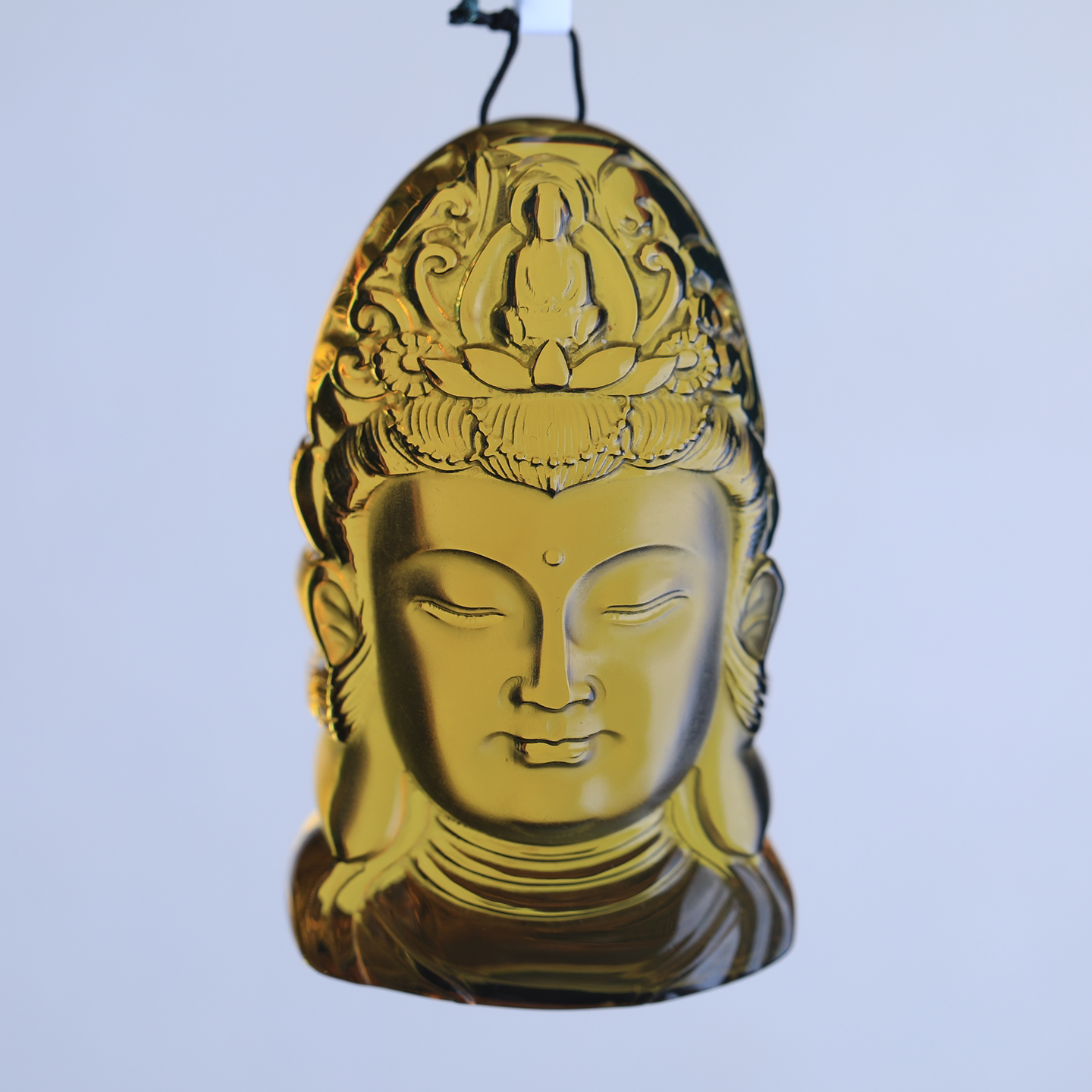 万福天然缅甸琥珀金珀观音吊坠佛首法冠厚庄精致复古立体巧雕摆件