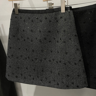 重工亮片钉珠毛呢短裙女2025冬季新款百搭显瘦半身裙包臀a字裙子