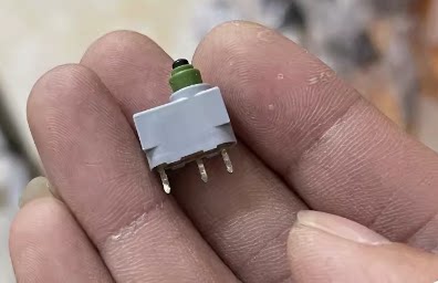 奥迪J518微动开关/轻触/ 灰色开关J518主板微动开关不带铁片