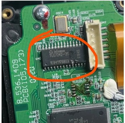 TLE7242-2G 封装SOP28 电脑板晶体管驱动芯片IC