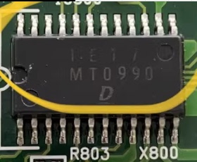 MT0990 老款4700丰田空调电脑板易损芯片 SE559旁边的易损芯片