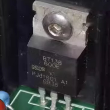 BT138-600E 双向可控硅三极管 12A 600V 全新