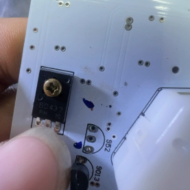 BD437 五菱宏光s荣光S宝骏560 730汽车仪表NPN晶体三极管TO126