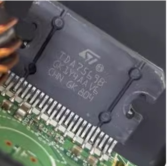 TDA7569B ZIP 新款奥迪音响功放易损芯片IC 可直拍