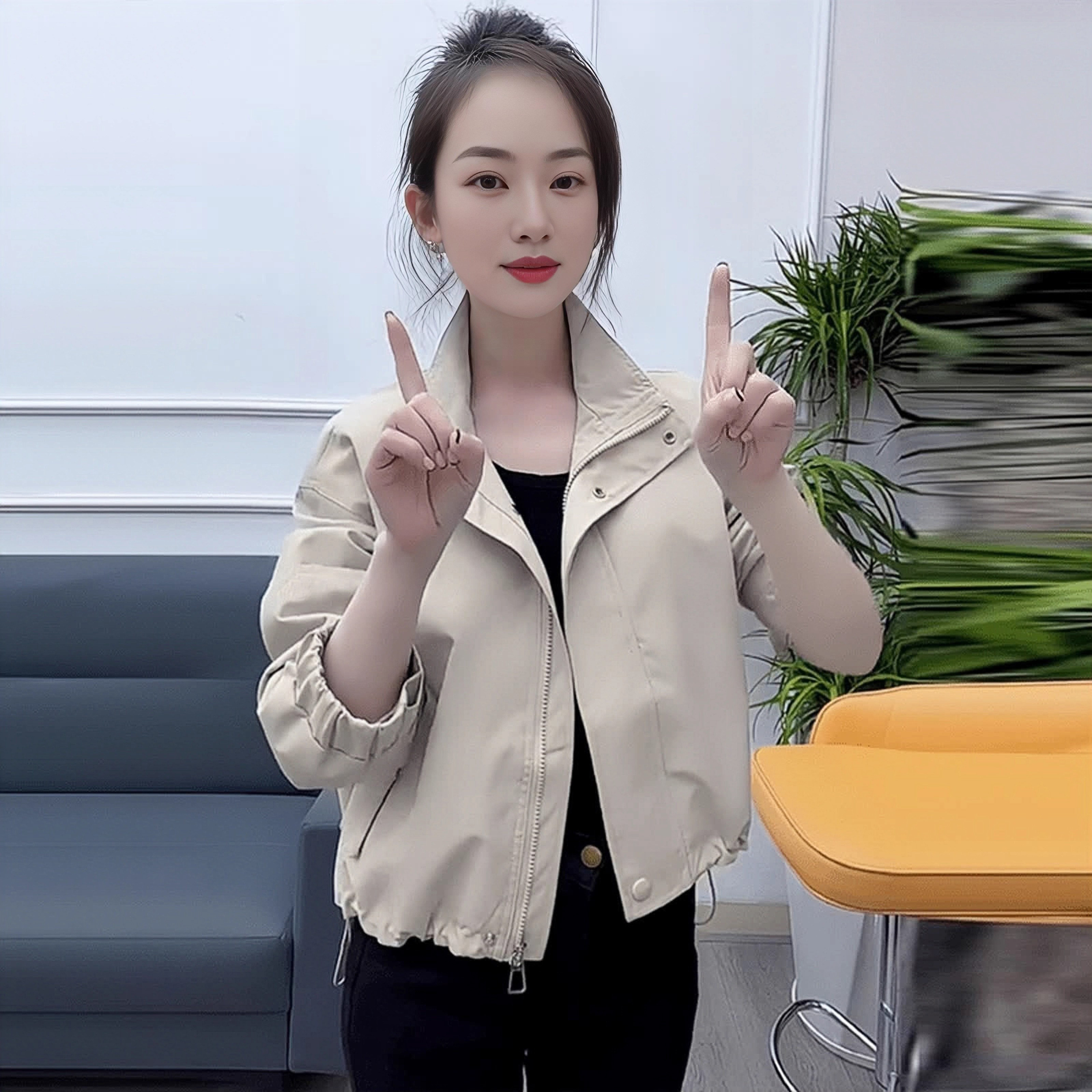 2025春秋季新款女士短外套上衣休闲百搭冲锋衣立领工装夹克爆款潮