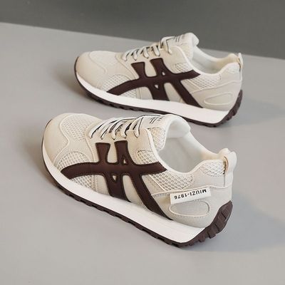 轻便软底运动休闲鞋女跑步鞋