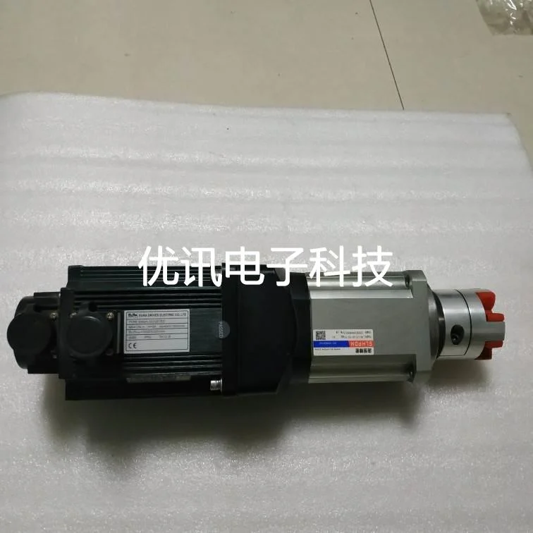 9成新 电机 SMSA-302G67ED 有3台 一台重量21公斤 在12-5**/议价
