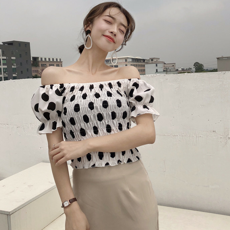 蘑菇街潮2018夏装新款女装一字领波点短款露脐上衣显瘦短袖雪纺衫