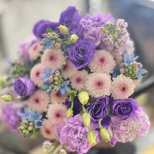 云南昆明鲜花顺丰包邮混搭花束组合紫桔梗雏菊康乃馨蓝星花紫罗兰