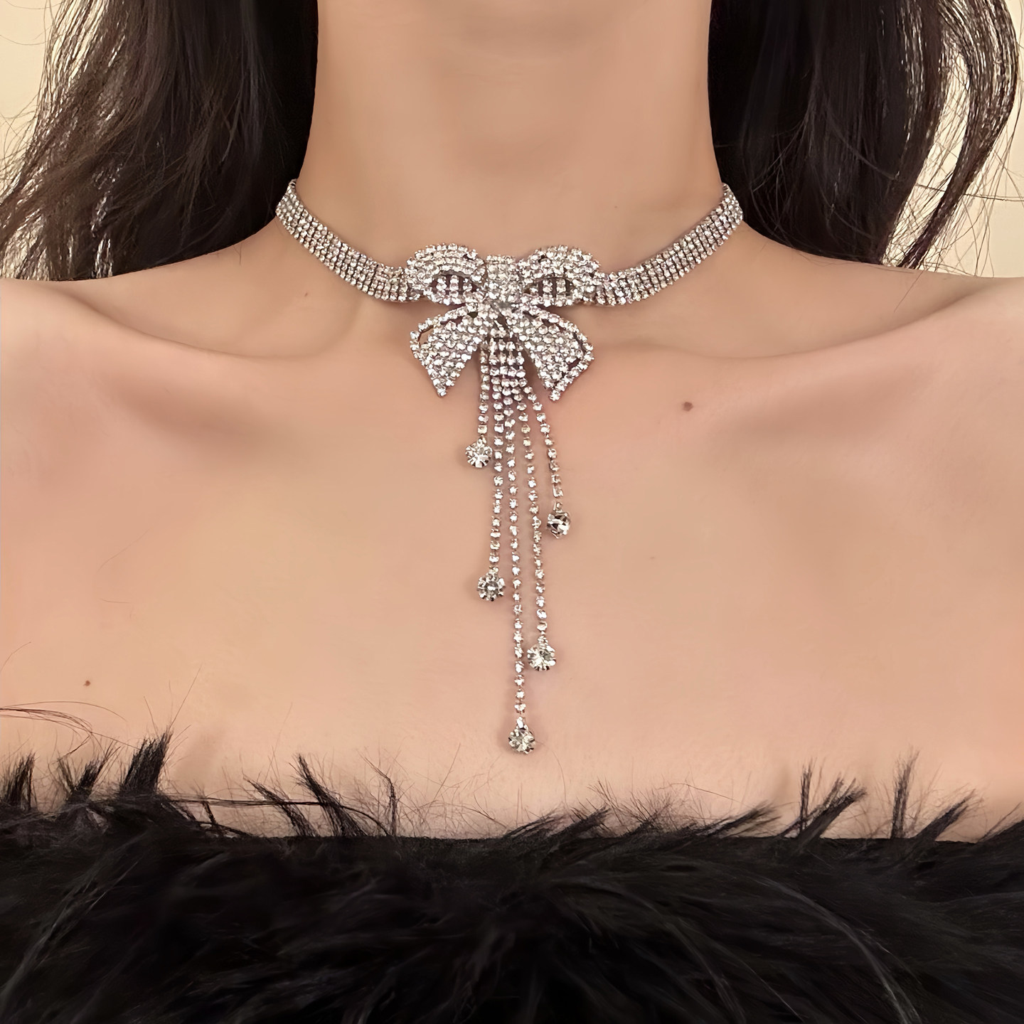 HEY TAO奢华满钻蝴蝶结流苏choker项链女时尚个性高级感颈链配饰