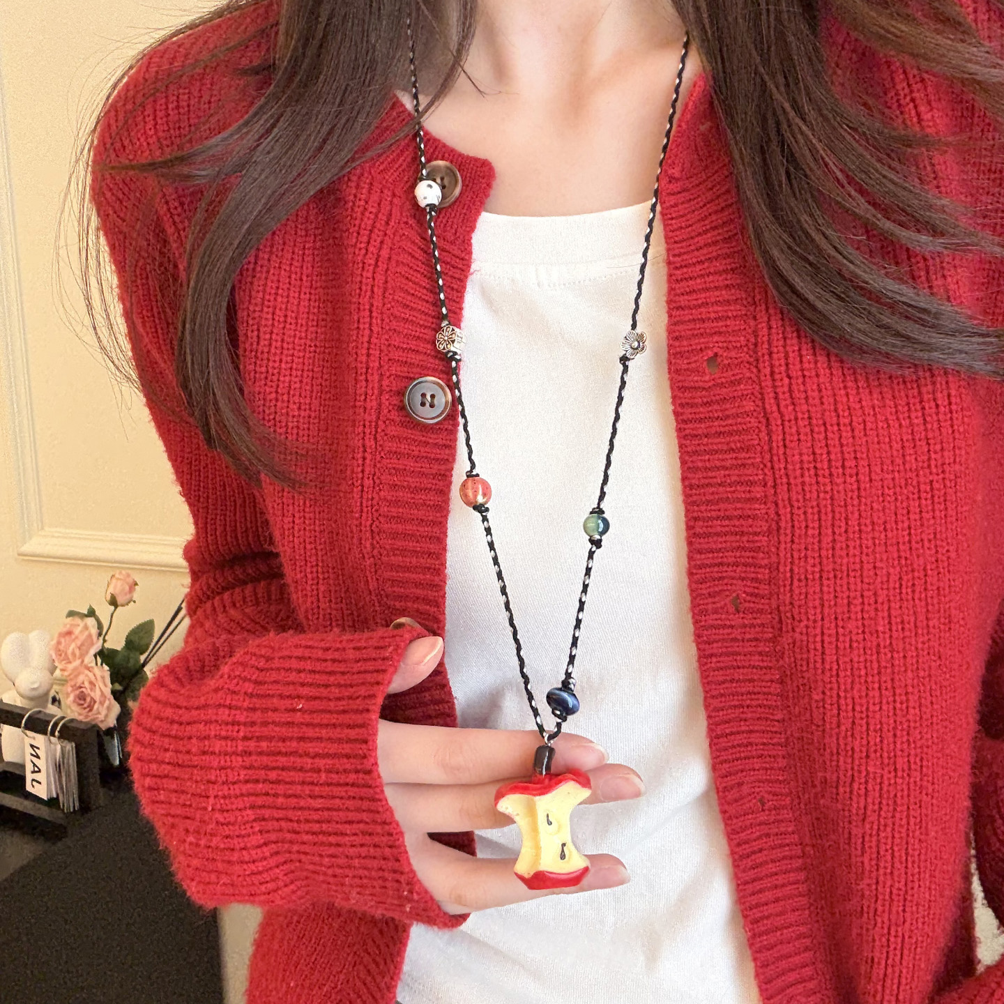 HEY TAO复古编绳苹果吊坠项链长款秋冬季百搭多巴胺少女心毛衣链