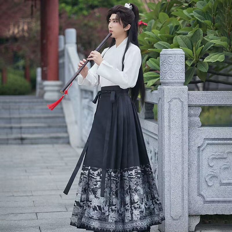 明制马面裙原创新款精美螺钿织银