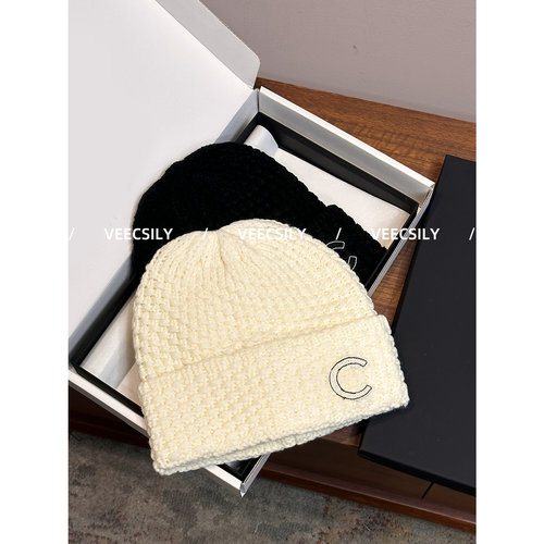 VEECSILY/温柔又百搭~白色防寒男女同款针织帽子显脸小秋冬季帽子
