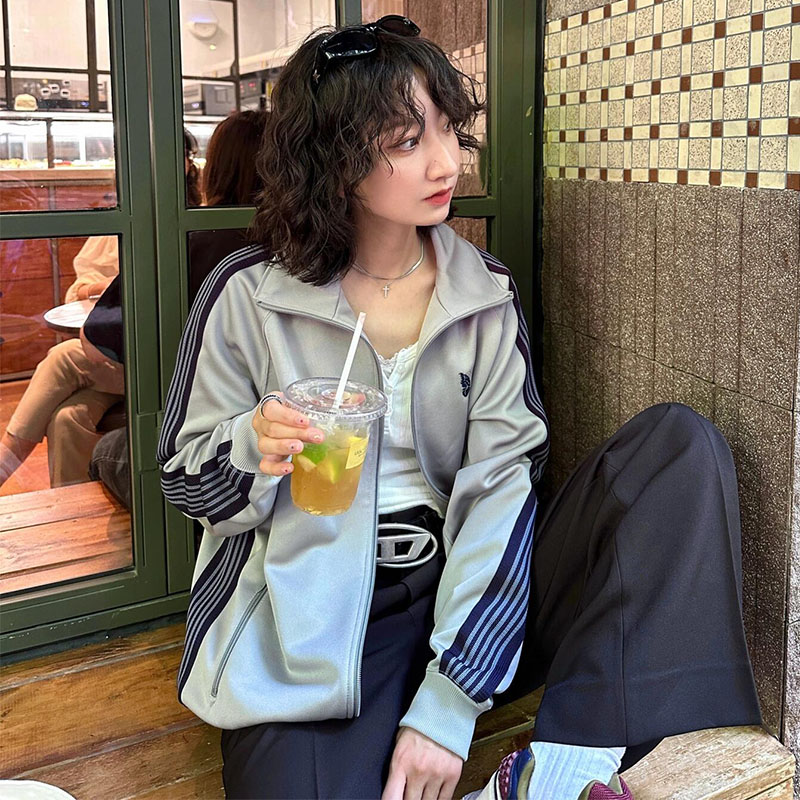 新配色男女翻领宽松同款图片