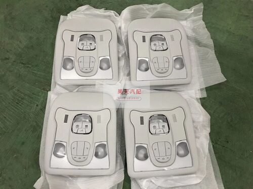 JEEP吉普自由光自由侠指南者指挥官车顶顶灯车内照明灯应急灯