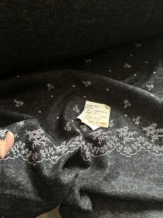 一个定位 灰色小花款 柔软 胶印 晴纶布料 面料（一米左右）