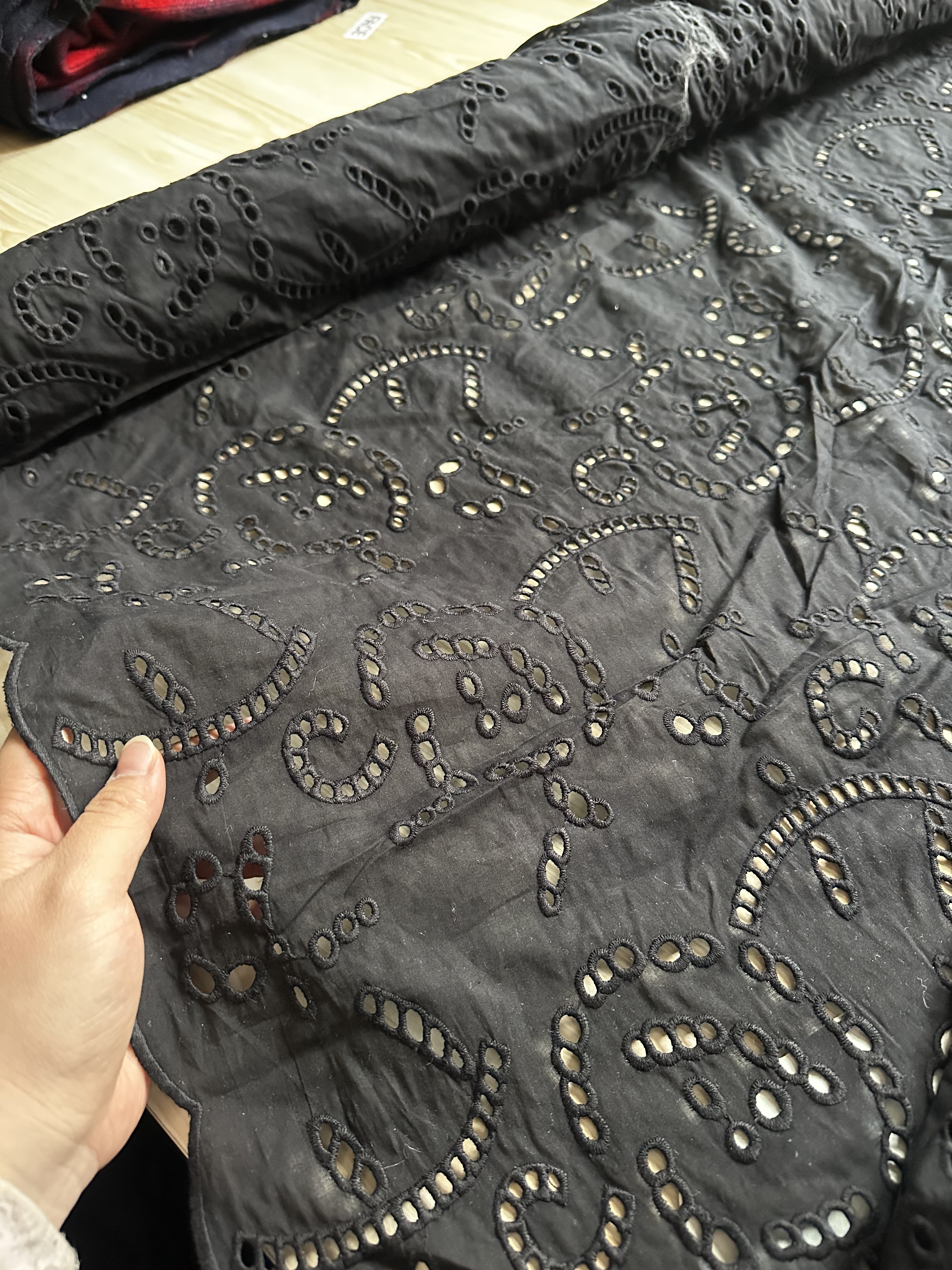 2.5米 黑色 纯棉 花边镂空刺绣面料（宽1.4米左右）0432