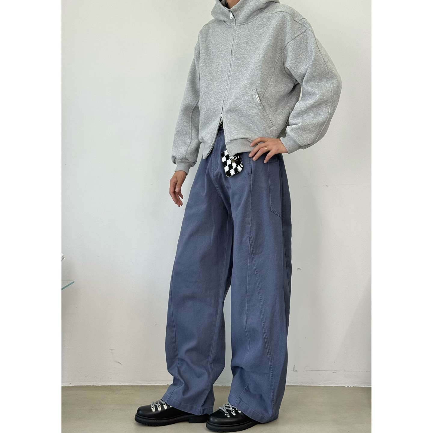 复古水洗分割法工蓝弯刀牛仔裤