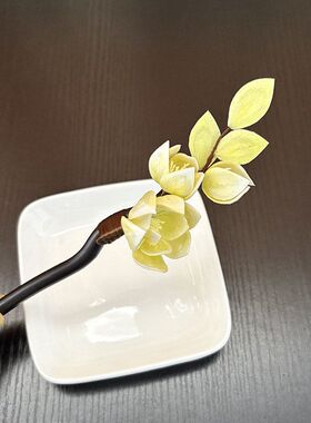 新款纯手工原创设计非遗蚕丝掐丝绒花檀木发簪国风栀子花配饰百搭