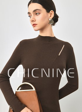 Chicnine | 半高领镂空袖口开叉珍珠点缀针织衫女修身显瘦打底衫