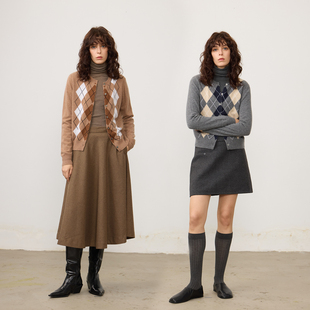 慵懒风 山羊绒撞色毛衣圆领外套针织衫 Chicnine 菱形格圆领开衫