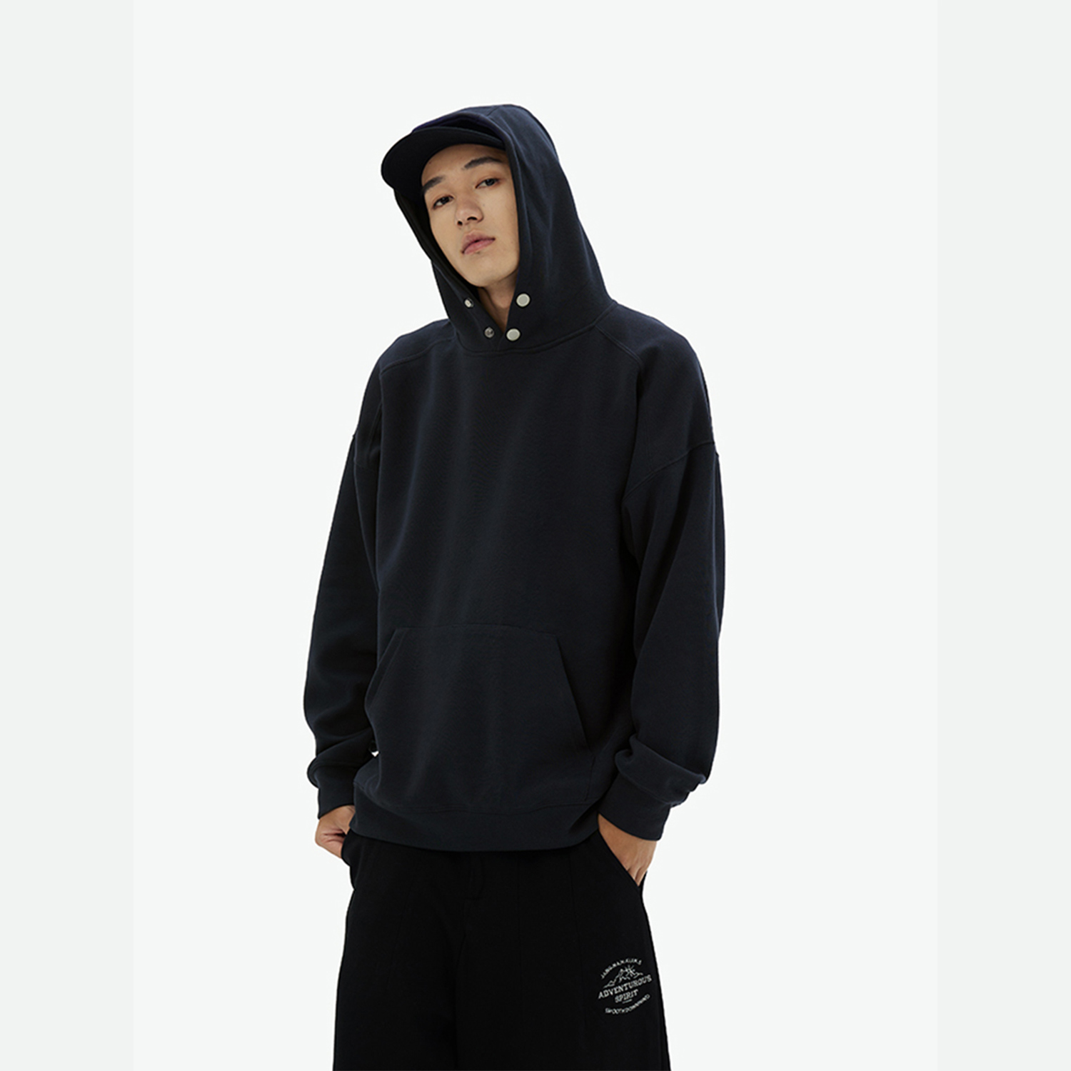 XDFM双纽扣小众连帽卫衣纯色