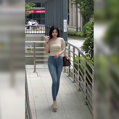 自然牛仔铅笔裤修身显腿长日常