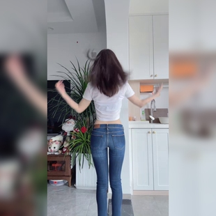 低腰牛仔裤破洞铅笔裤修身显瘦百搭日常通勤休闲牛仔长裤