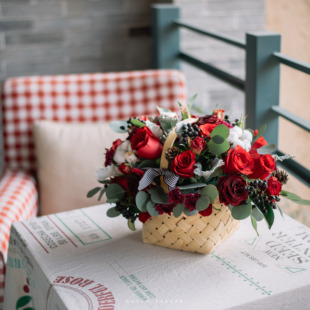 生日礼物送老师领导客户探望情手提花篮西安本地花店同城速递