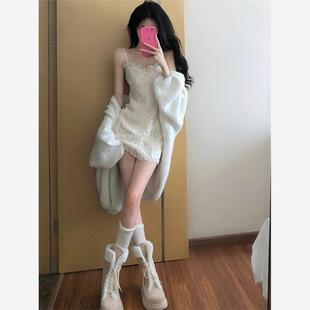 纯欲风蕾丝吊带连衣裙女秋冬新款 显瘦打底内搭包臀短裙 配大衣修身