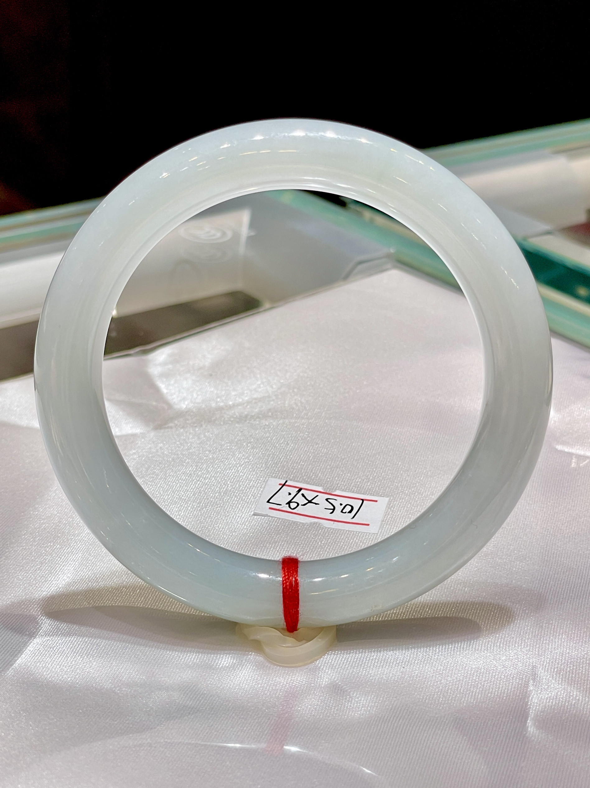 天然翡翠缅甸A货正品冰种55圈口圆条手镯上手大方时尚大气百搭款